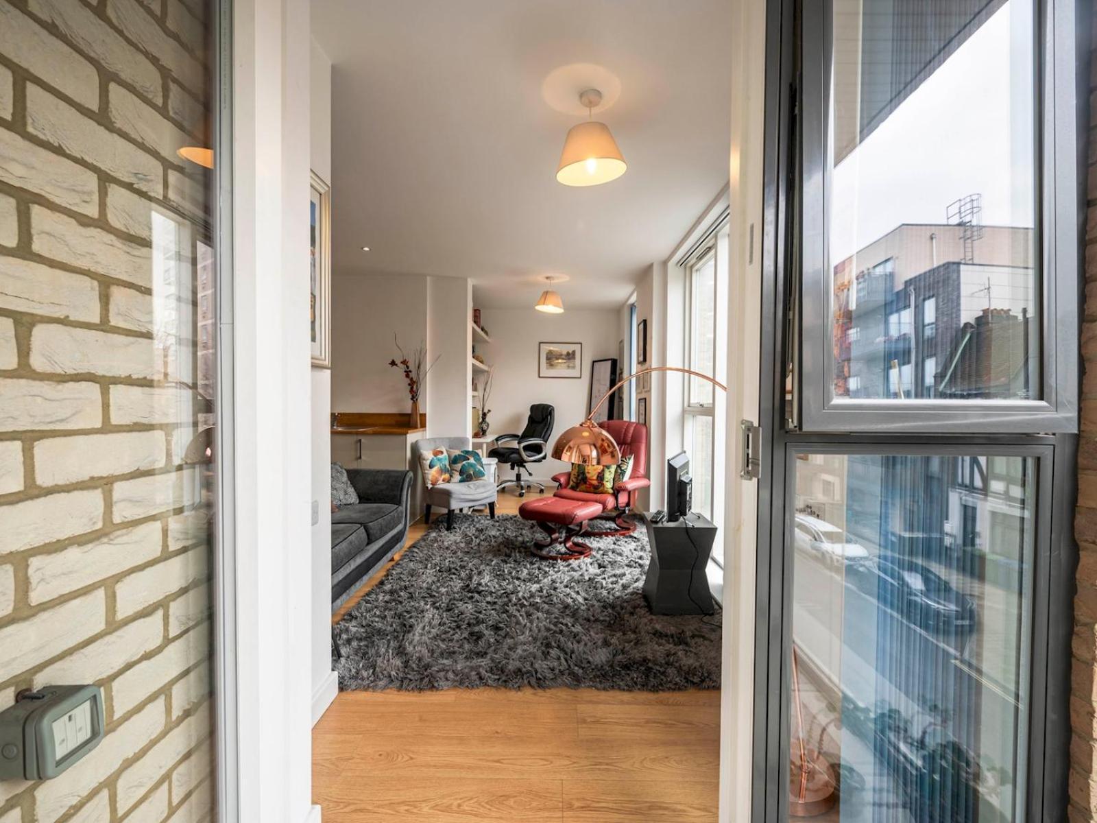 London Apartment Near Tower Bridge And Tube Pass The Keys Экстерьер фото